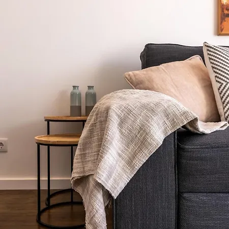 Stunning Hilltop Flat For 5 In Graca By Guestready * リスボン
