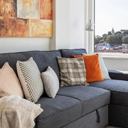 Lejlighed Stunning Hilltop Flat For 5 In Graca By Guestready *
